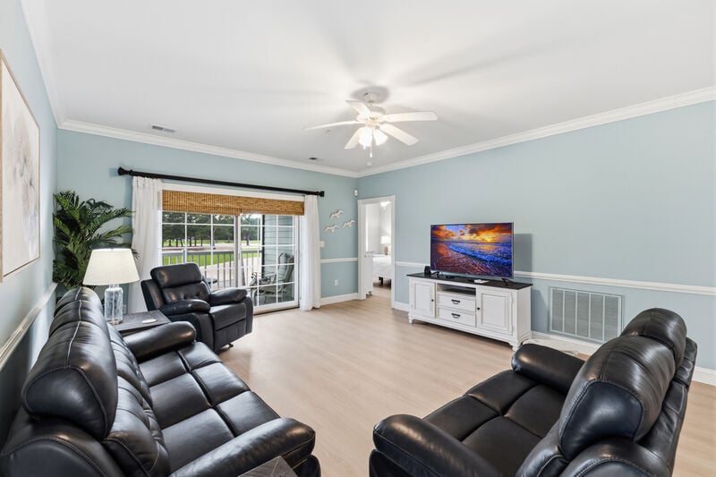 Magnolia Pointe Luster Leaf 4874-201